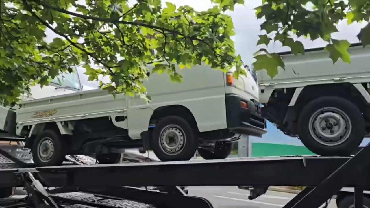 7 mini Kei trucks just arrived from Japan USA Shoreline WA - YouTube