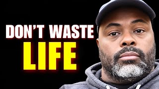 How Social Media is Killing Your Money and Your Happiness