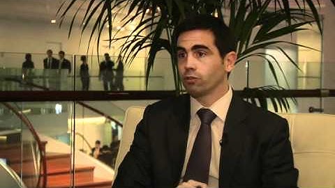 Handling Voice Transparently across Network Generations with RCS & VoLTE