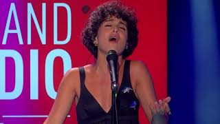 Video thumbnail of "Barbara Pravi - Le jour se lève (LIVE RTL)"