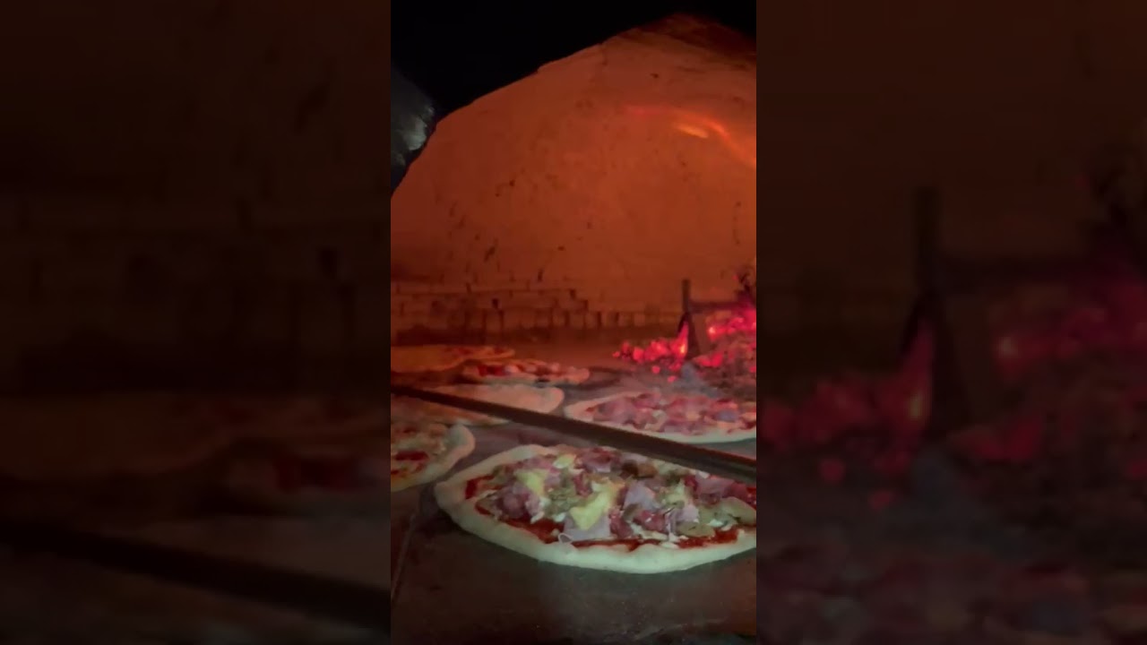 Come cuocere la pizza nel forno a legna 350-400 C°