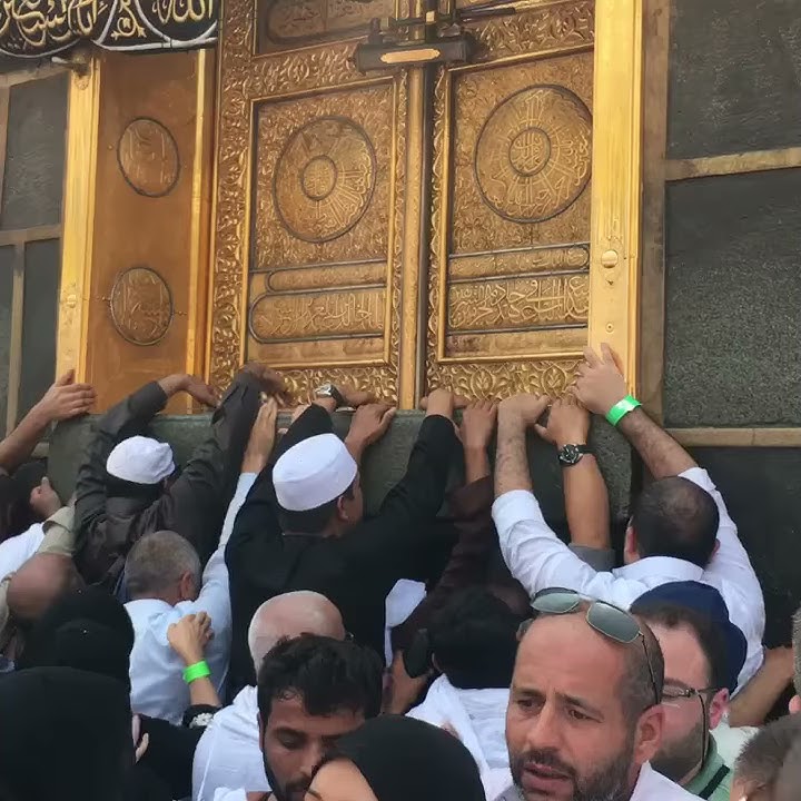Munajat di Pintu Kaabah