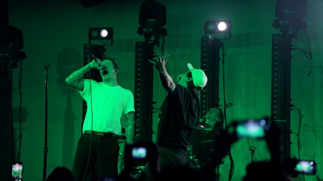 the-plot-in-you-troll-ft-benny-scholl-live-at-the-crocodile