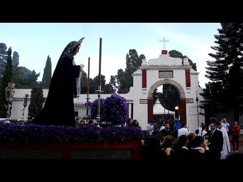 María Santísima de la Trinidad hace su primer traslado al cementerio por el Día de los Fieles Difunt