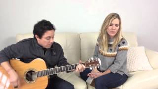 Jennifer Paige sings acoustic version of Jingle Bells