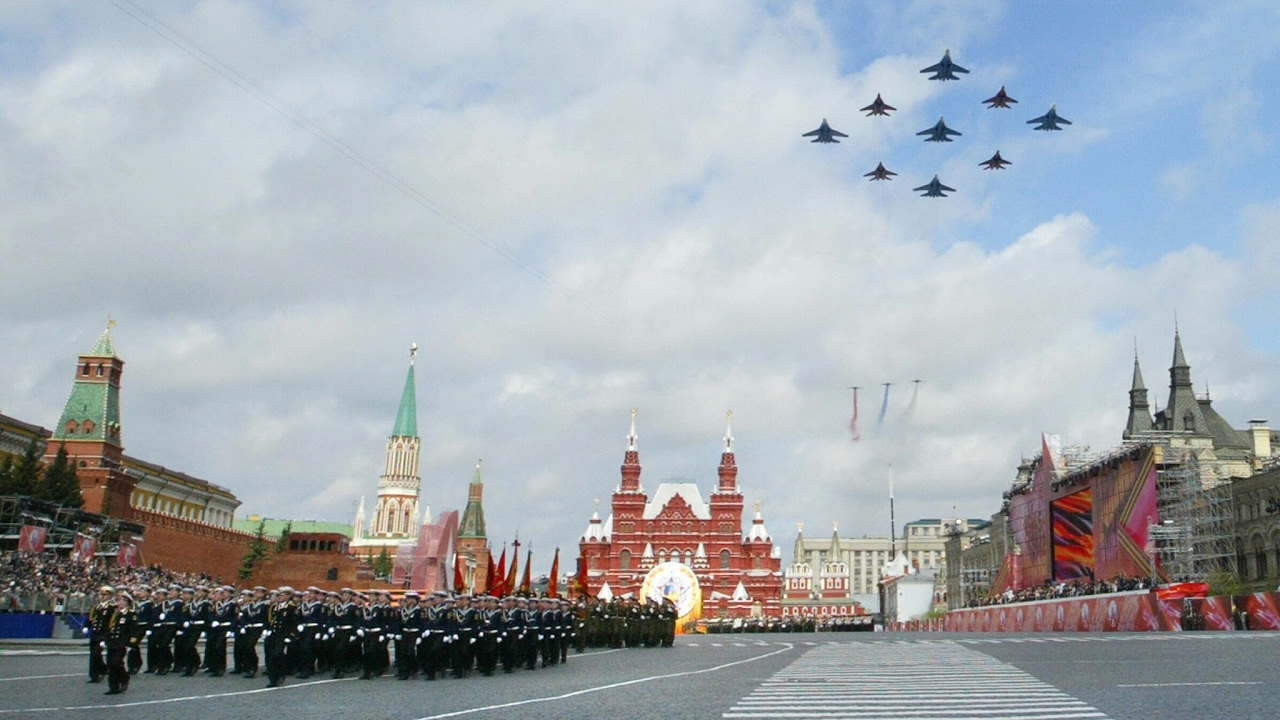 Самолет на красной площади