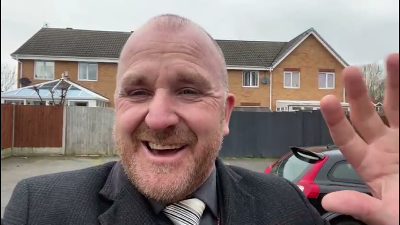 House for Sale Nuneaton - Lilleburne Drive, The Shires, Nuneaton with Hawkins Estate Agents