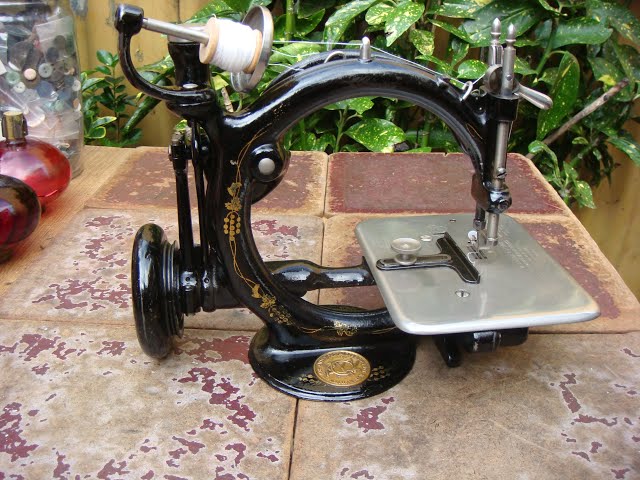 Old Vintage Antique Sewing Machine Wilcox Willcox & Gibbs For