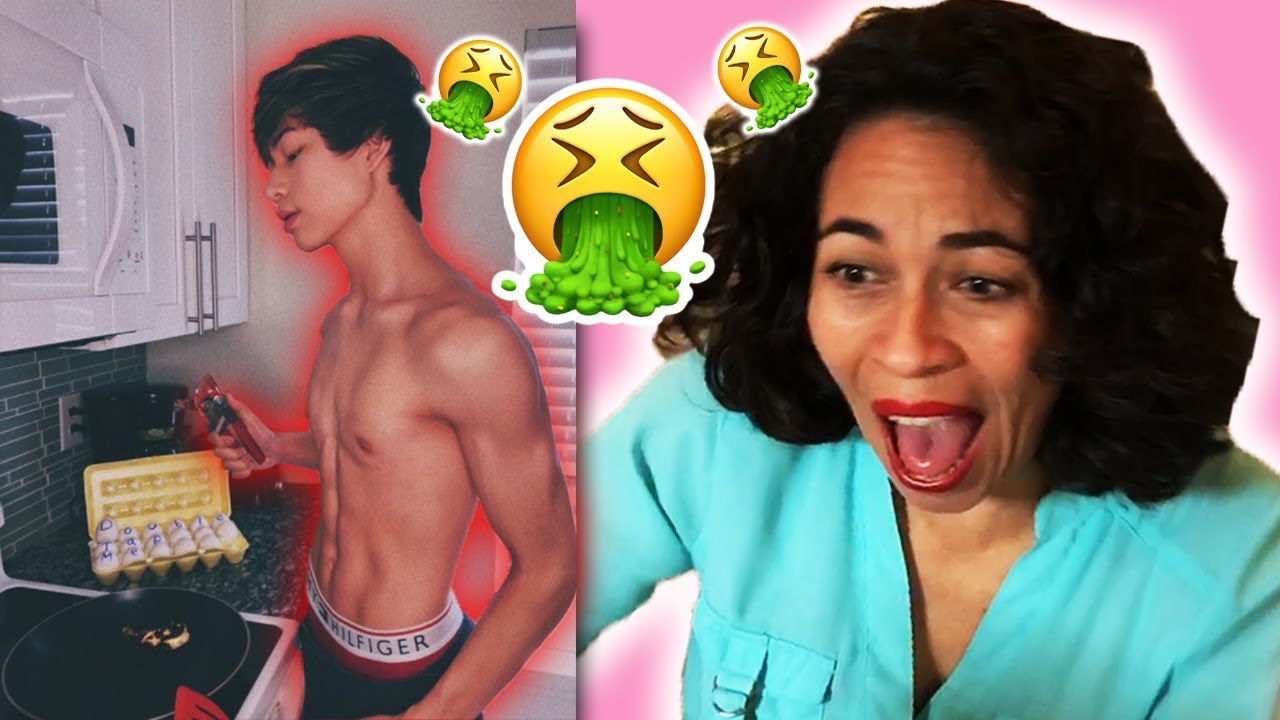 READING MY HATE COMMENTS TO MY MOM (emotional) *SHE FREAKED* - READING MY HATE COMMENTS TO MY MOM (emotional) *SHE FREAKED*