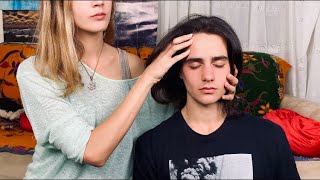 Massaggio testa + grattini viso & schiena | ASMR ITA | face/back tracing • hair play • soft spoken• screenshot 4