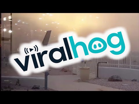 Sandy Winds Blow Aircraft || ViralHog