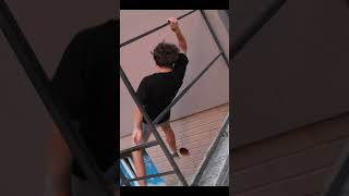 Parkour line Underbar front flip