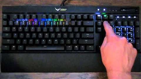 Driving the Corsair Gaming K70 RGB keyboard on Linux with Python