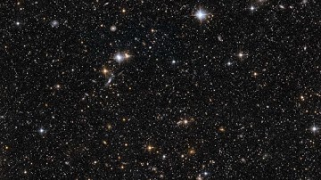 Hubble: Andromeda Galaxy Disc Zoom-In [1080p]