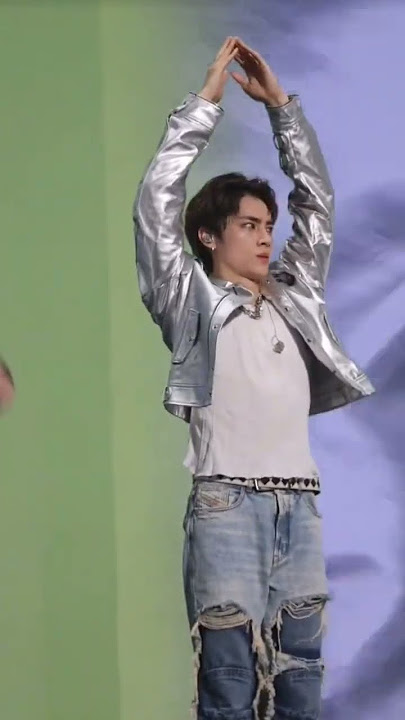 Sexy dance #wayv in Chengdu #ontheway #Ten #yangyang #kun #hendery #xiaojun #nct