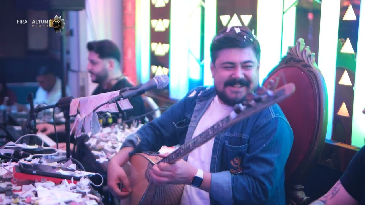 Ali Çini - Keçiörene Kurdum Pazar - Ankaralının Biri-Kırmızı Motor (Canlı Performans)