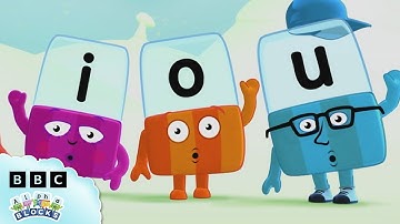 🍂 Welcome Autumn - Cosy Spelling 🍂 | Learn to Spell | @officialalphablocks
