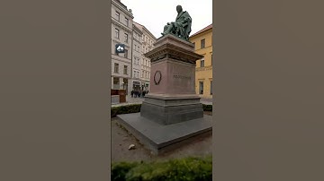 Turning Street-Level Imagery into a 3D Gaussian Splat | Prague REALMAP by Mosaic 360° Cameras