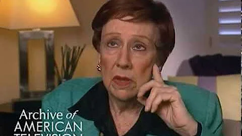 Jean Stapleton discusses Edith Bunker on "All in the Family" - EMMYTVLEGENDS.ORG