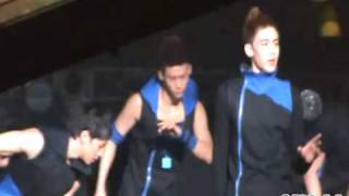 090508 MuBank Rehearsal Taec gets dragged off stage (fancam)