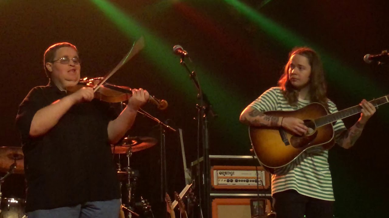 Billy Strings w/Michael Cleveland - Sally Goodin (String The Halls 2)