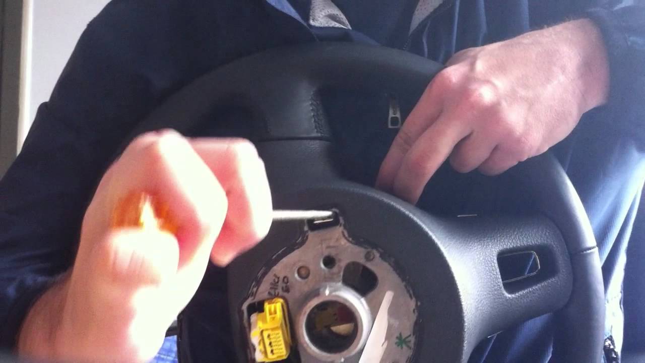 How to remove ford fiesta mk6 steering wheel #7