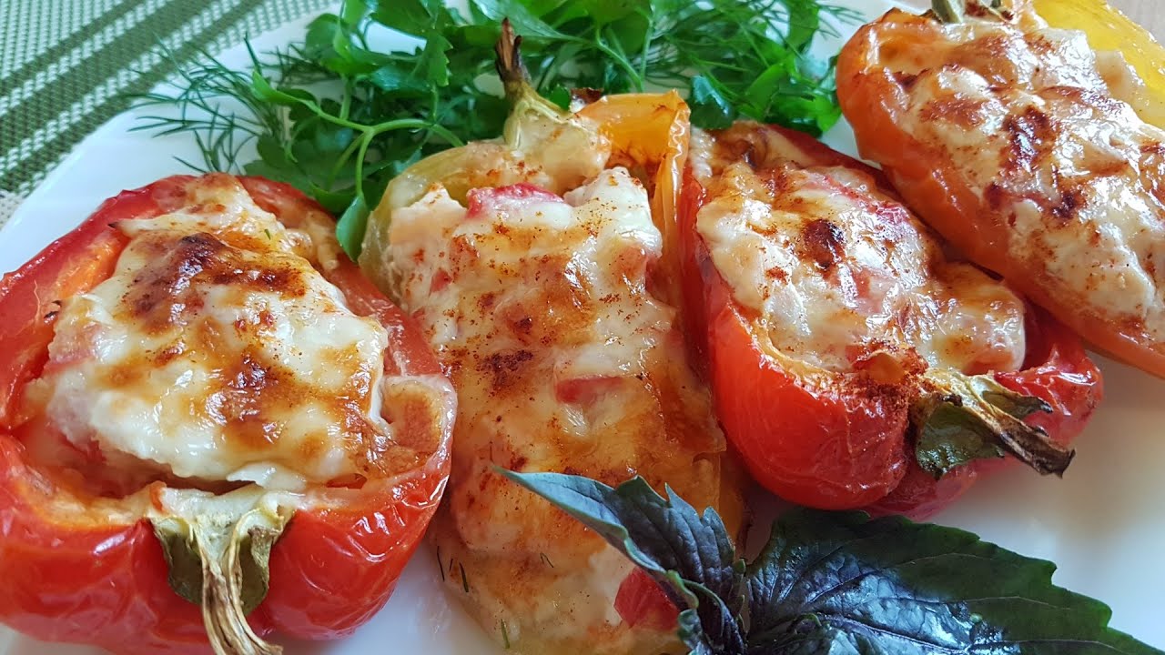 Маринованный перец дольками. Перец фаршированный овощами на зиму по-болгарски. Голубцы из болгарского перца. Квашеные помидоры. Помидор и красный болгарский перец.