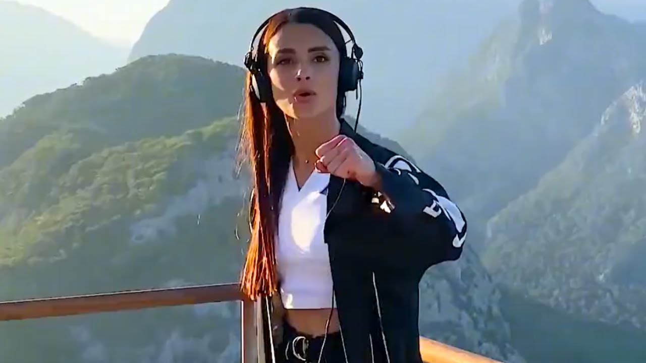 this-song-is-so-explosive-it-is-the-center-of-attention-wherever-you