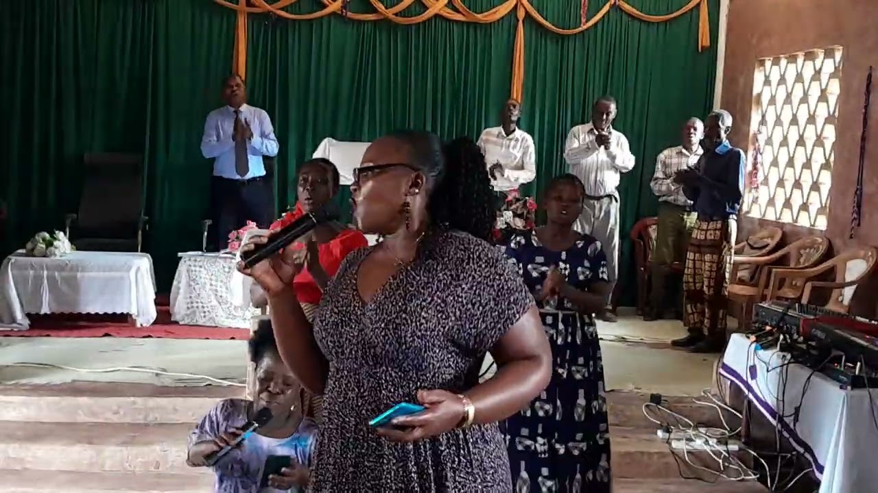 NAMWENDEA YESU KWA KUSAFIWA