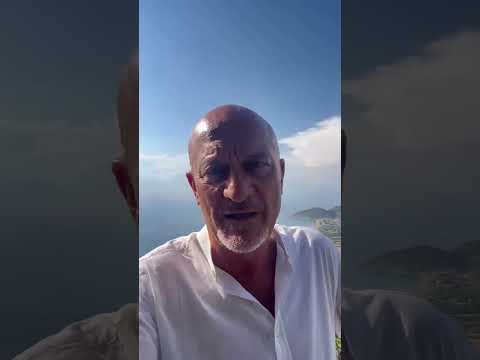 Video Claudio Bisio cittadino onorario di Castellabate ....benvenuto al sud
