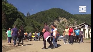 У селі Великий Рожин Косівського району 2 дні ремонтували дорогу У селі Великий Рожин Косівського району 2 дні ремонтували дорогу