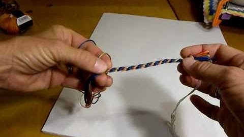 (pt 2) braiding a loop into the 6-Loop Spiral Braid, right-handed
