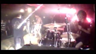 COCOBAT set list 1.bobo 2.blackout 3.eyeeye 4.skimen 5.guy 6.devil ...