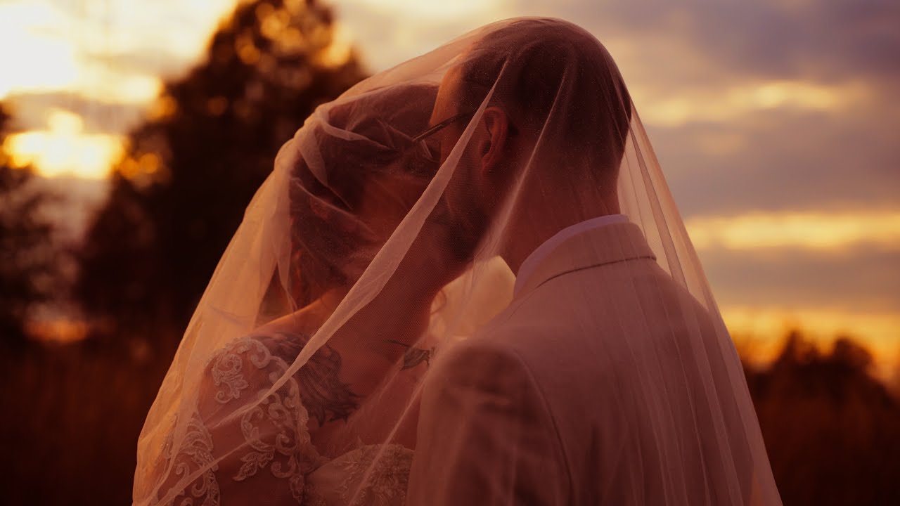 You are my Favorite Choice / Cheyenne and Josh Preview / Fall Wedding