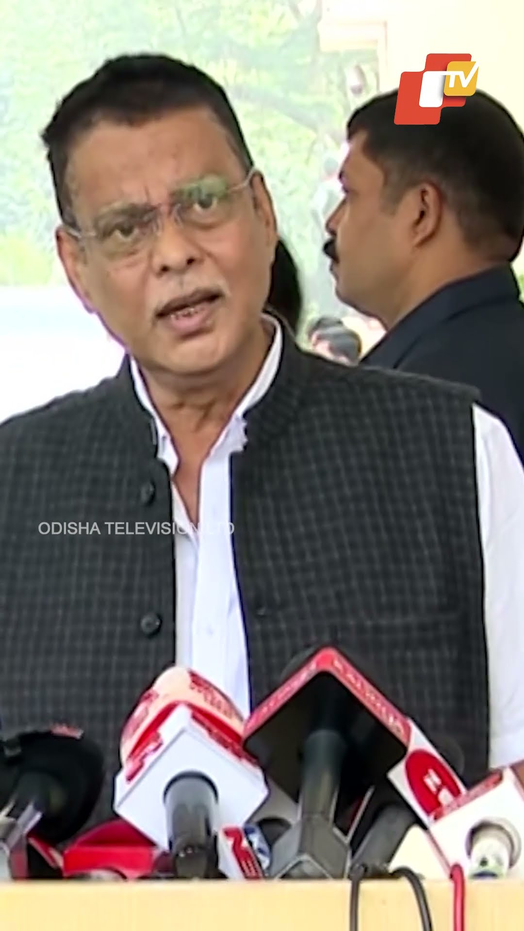 ତାଙ୍କର ସେ ନୈତିକ ଅଧିକାର ଅଛି କି?