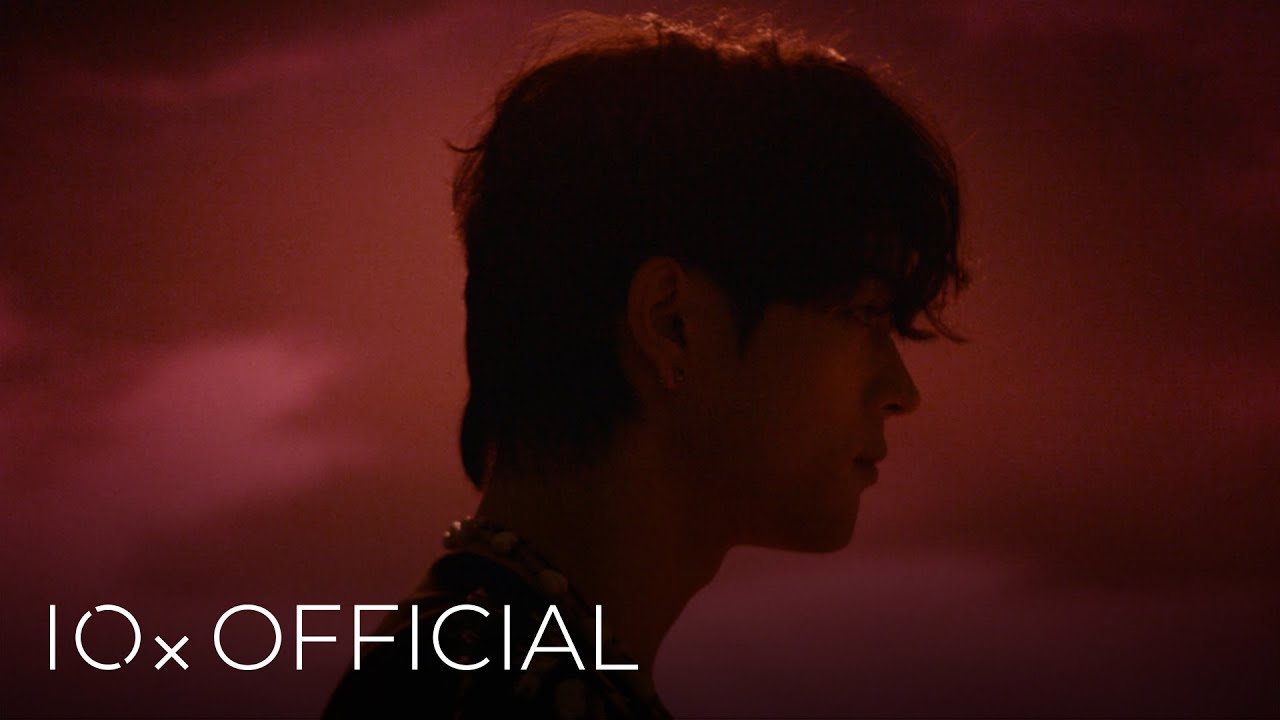 VIDEO BOOKLET] KIM WOOJIN 김우진 'The moment : 未成年, a minor' B