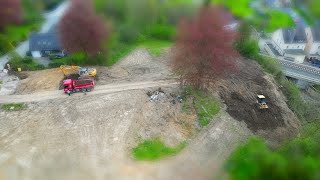 Baustelle im Hagener Süden als Modellbagger am Pfarrhaus