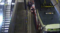 Pád dívky z tramvaje - Karlovo náměstí
