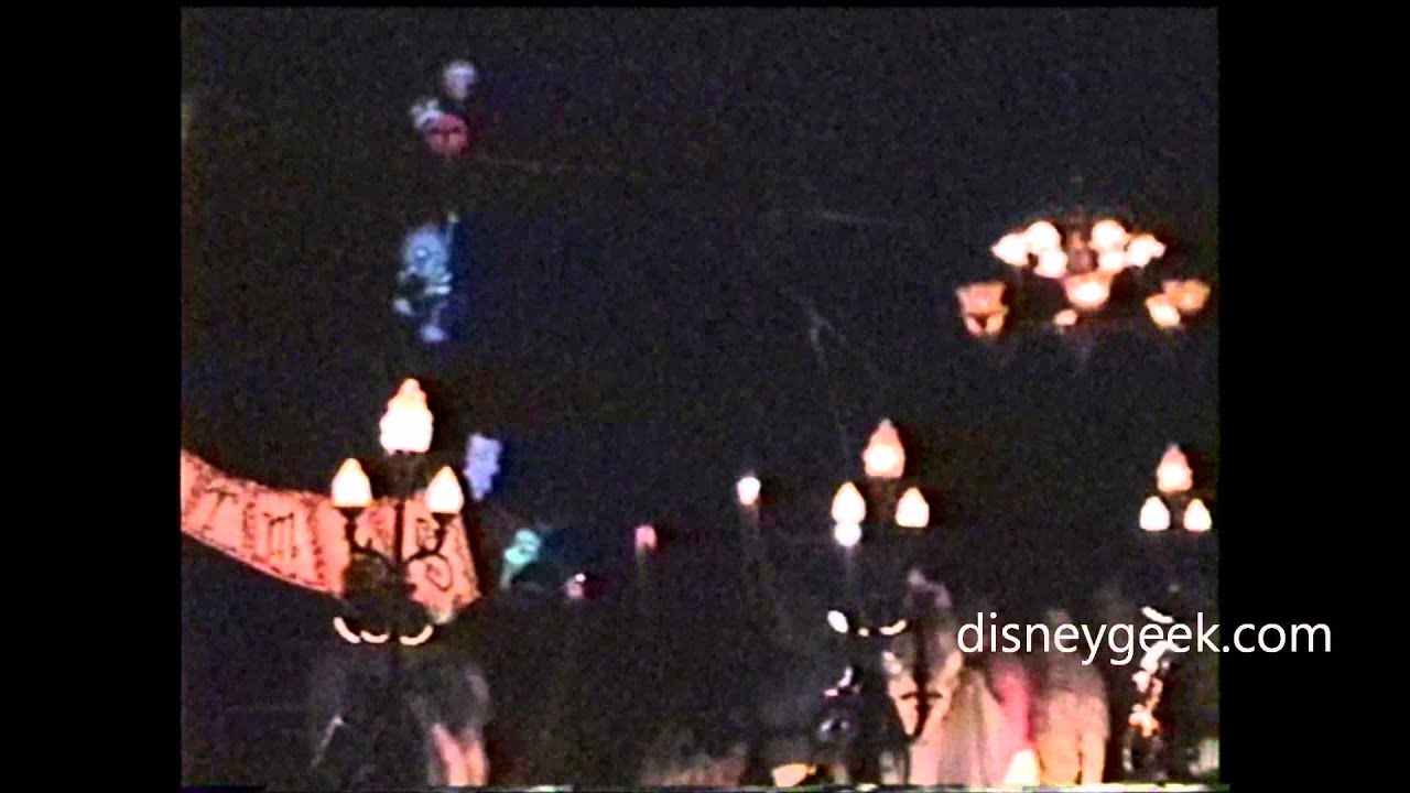 Disneyland: Haunted Mansion Holiday (2001)