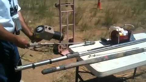 Bob Free removes 137Cs sealed source