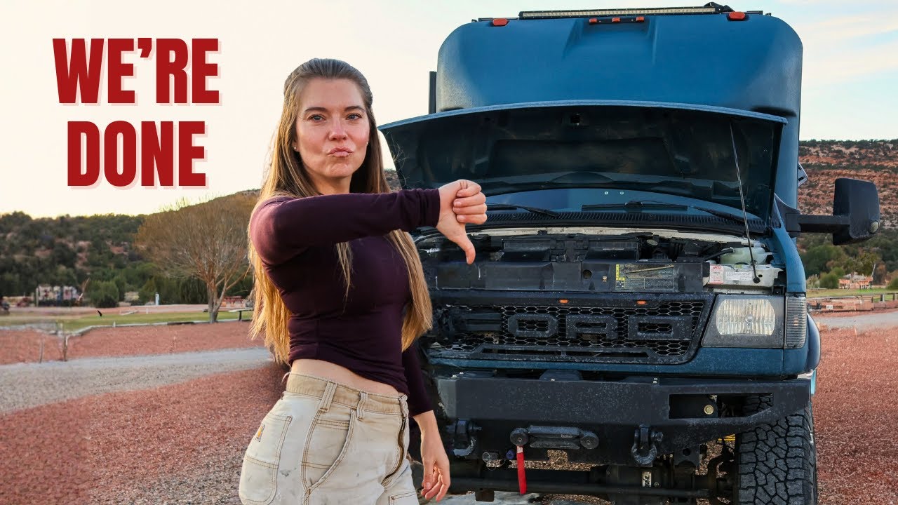 КОШМАР жизни в фургоне... Задняя рессора ПРОБИЛА пол нашего кемпера!
