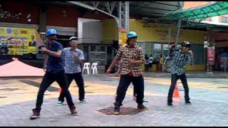 Rhythmic Underground Squad & Funkafaction Comp Shuffle At Banting.mp4