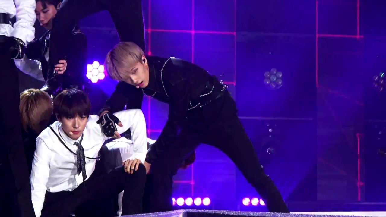 180512 black on black / jisung focus