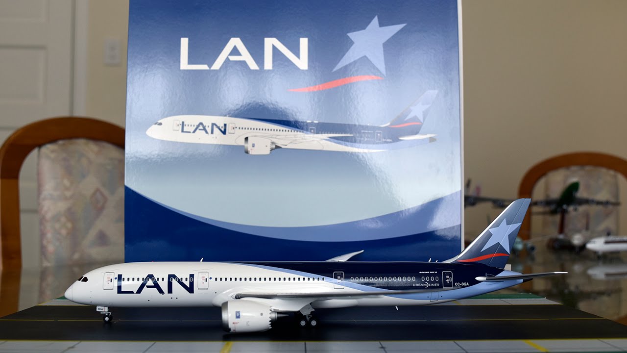 JC Wings 1:200 LAN Airlines 787-9 Dreamliner Unboxing and Review