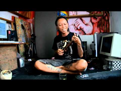 Bobby From Marjinal Plays Negri Ngeri On Electric Ukulele For Ukeland Co Uk Youtube