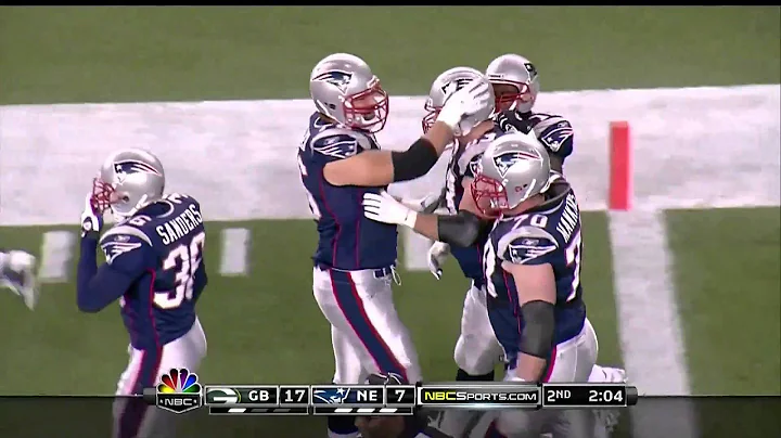 NE Pats Dan Connolly 71 yard kickoff return vs GB ...