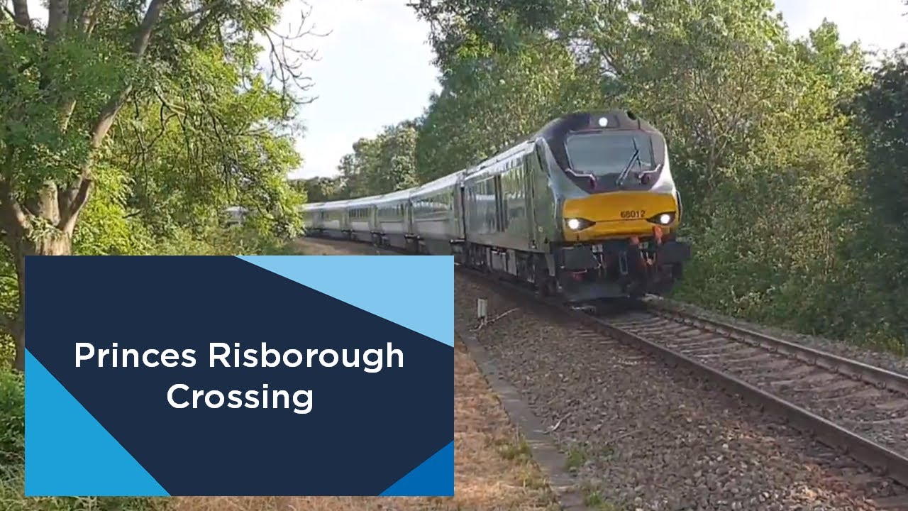 Trains at Princes Risborough Level Crossing, CML, S4 EP4 YouTube