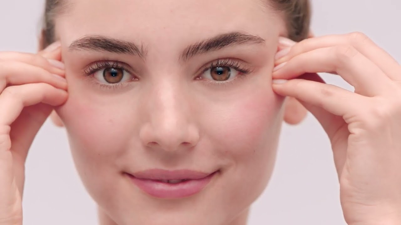 CHANEL- LE LIFT FLUIDE - YouTube