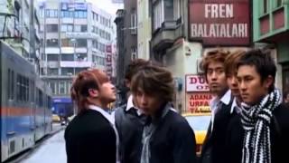 Shinhwa 2003 yılında Türkiye'de gerçekleştirmiş olduğu Shinhwa Visu...