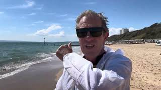2nd Chris Bee Happy Video 🇬🇧 uk Bournemouth Beach Monday B/H Come for a walk 🚶‍♀️ and a chat 💬